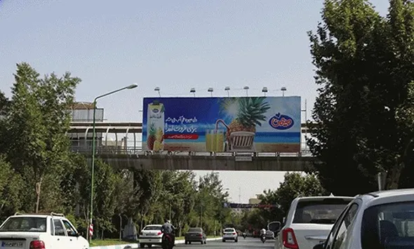 تبلیغات عرشه پل هوایی